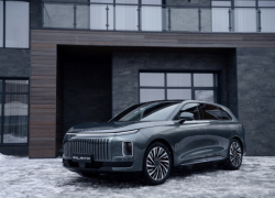 EXEED EXLANTIX ET вошел в ТОП-3 гибридов России в октябре