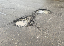 Ямы в Новороссийске: власти всё "видят и знают"