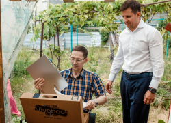 Благодаря депутату Дмитрию Баринову в Новороссийске именинник-колясочник получил подарок мечты