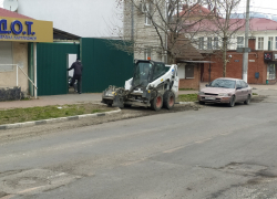 В Новороссийске приступили к асфальтированию разрытых улиц
