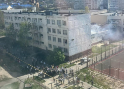 В школе Новороссийска произошел пожар: детей срочно эвакуировали 