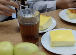 Школьная жизнь - не сахар: ученикам хотят наливать только несладкий чай