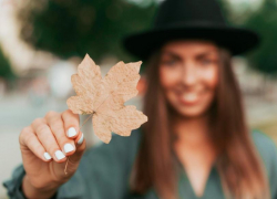 Гороскоп на 1 ноября: звёзды заряжают знаки энергией на месяц вперёд