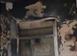 Чуть не сжег соседей: в Новороссийске поджигателя покрышек разыскивает полиция