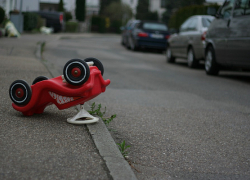 Трое детей пострадали под колесами автомобилей в Новороссийске