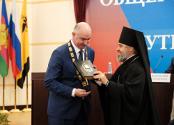 Как искушают чиновников "лукавые граждане", - рассказывает Игорь Дяченко