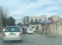 Бабушка девушке дорогу перешла