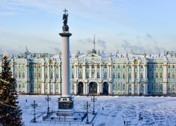 Житель Новороссийска сломал палец императрице Александре Фёдоровне в Санкт-Петербурге