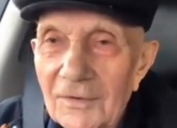 86-летнего пенсионера из Крымска обидели за его же деньги