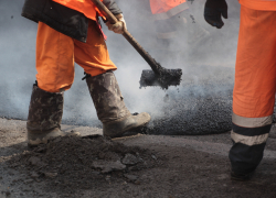 "Просто задолбали!": новороссийцы устали от бесконечного ремонта дорог 