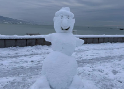 Снежная королева захватила Новороссийск: город накроет ледяной апокалипсис