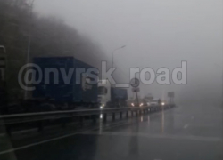 Внимание: на въезде в Новороссийск образовалась пробка