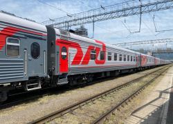 Поезда и самолеты к Черному морю задержали: всё из-за обломков беспилотников