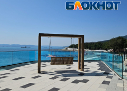 Где отдохнуть от Новороссийска: обзор на обновлённую набережную в Кабардинке-2025