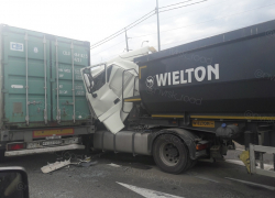 Грузовики стали главными героями последних ДТП в Новороссийске