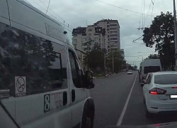 «Легендарная» маршрутка № 8 традиционно лихачит на новороссийских улицах