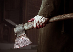 Бывший сожитель, угрожая топором, изнасиловал жительницу Новороссийска