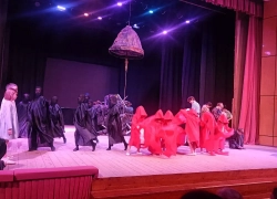 В Новороссийске состоялась премьера спектакля «Я ангелом летал»: юные артисты города-героя о патриотизме, любви и самоотверженности в годы ВОВ