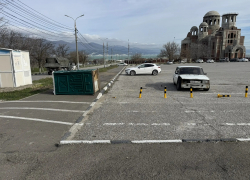 «Туалет валяется, урна сгнила!» - житель Новороссийска в шоке от состояния территории у Малой Земли 