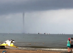 Смерчи могут появиться над Черным море в эти выходные