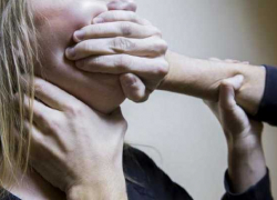 Ревнивый супруг заподозрил измену и задушил жену