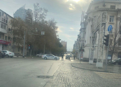 Дорога перекрыта, стоит военная техника: что происходит в центре Новороссийска