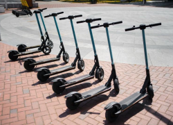 Катаешься - плати! В России хотят ввести налог на самокаты