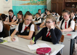 Новороссийские школьники приглашают ровесников из Болгарии познакомиться с виноделием