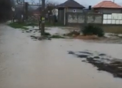 Реки вышли из берегов и размывают мосты: что творится в пригородах Новороссийска