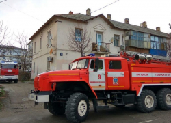 Оздоровительный центр тушат в Новороссийске