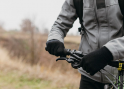 Гость из Геленджика приехал в Новороссийск и «приобрел» велосипед по-криминальному 