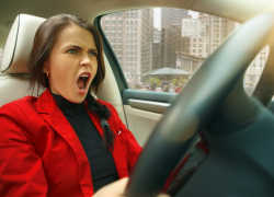 Новороссийск встал в тяжёлую пятничную пробку: где придётся «ползти», как улиткам 