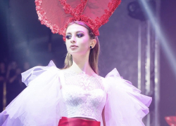 Кокошники и перья: в Новороссийске состоялся фестиваль моды   