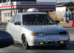 Жительница Новороссийска ищет водителя серебристого авто 