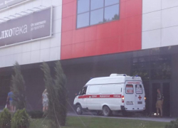 В жару люди падают даже под кондиционерами в Новороссийске и важно уметь им помочь