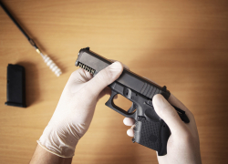Грабитель с игрушечным пистолетом предстанет перед судом в Новороссийске