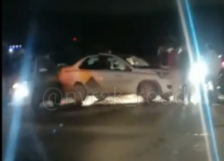 3 машины «Яндекс.Такси» и ВАЗ столкнулись в Новороссийске: работает реанимация