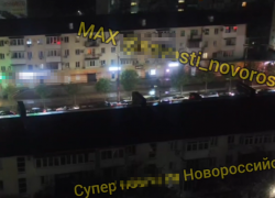 "Все сигналят и орут": как в Новороссийске встретили "без двух минут лето"