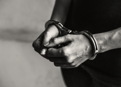 В Новороссийске мужчина забыл сим-карту у собутыльника-вора и потерял деньги