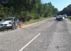 Семь человек попали в больницу вместо пляжа после лобового столкновения под Новороссийском