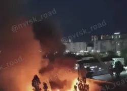 Ночной пожар в Новороссийске: заброшенное здание горело больше 4х часов 