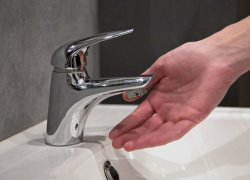 В Восточном районе Новороссийска вновь прорыв трубы