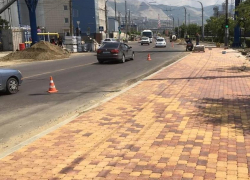 - Зачем на Магистральной такие широкие тротуары? – новороссийцы жестко критикуют дорожное строительство в городе