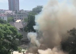 Может, и подпалили: в Новороссийске загорелся дом