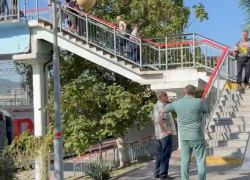 "Почему в Новороссийске все так плохо?!": жд-вокзал повергает людей в шок 