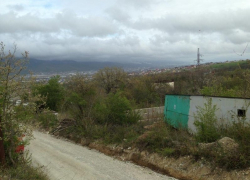 В Новороссийске, чтобы потушить пожар в сарае, понадобилось два пожарных расчета