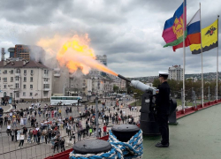 "Выстрел памяти" прогремел на Форумной площади Новороссийска 