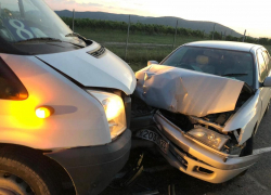 Спасайся, кто может: 8-я маршрутка идет по встречной!