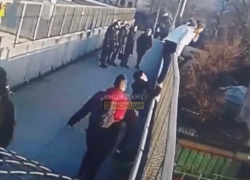 Пыталась спрыгнуть с моста: новороссийцы обсуждают новость из Кропоткина