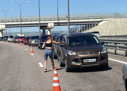 Транспортный коллапс на Крымском мосту: что известно к этому часу  
